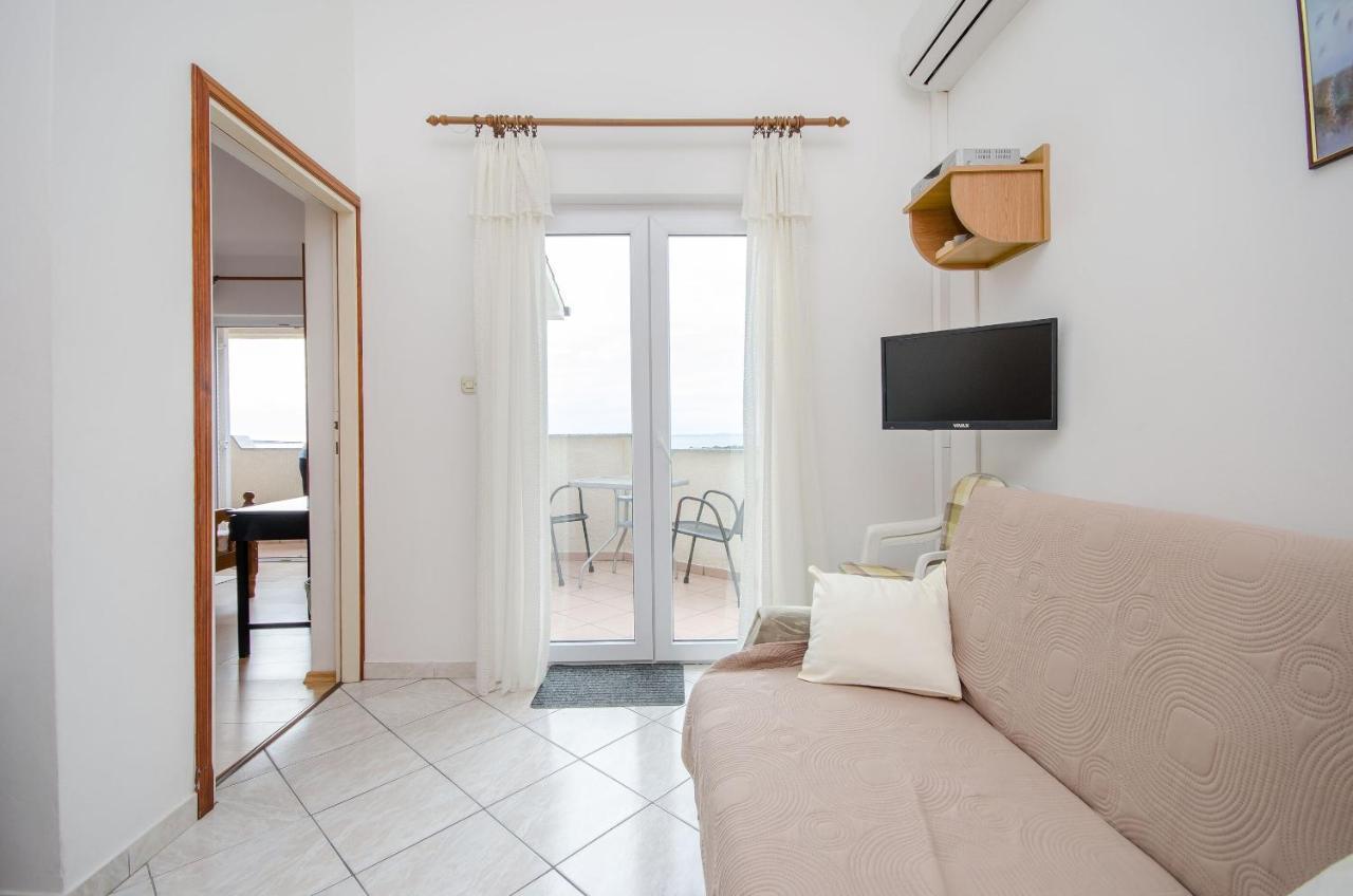 Apartment Apartments Marija Mundanije