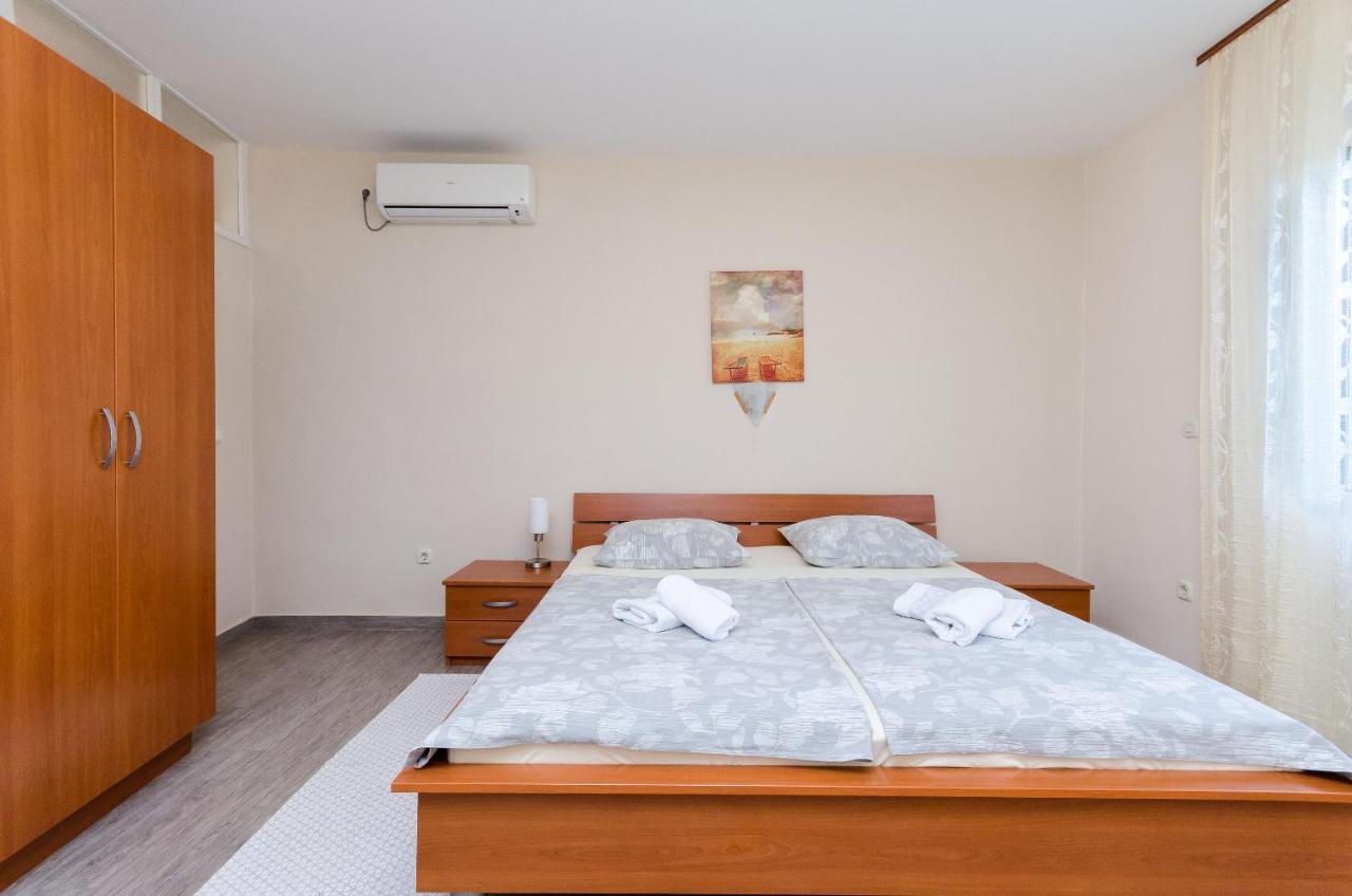 Apartments Marija Apartman Mundanije