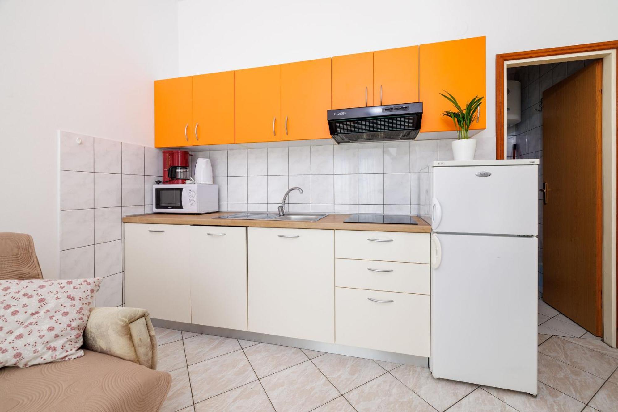 Apartments Marija * Mundanije